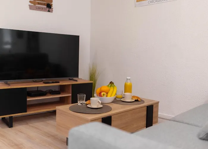 Spacieux T2 Au Centre Avec Parking Et Climatisation *