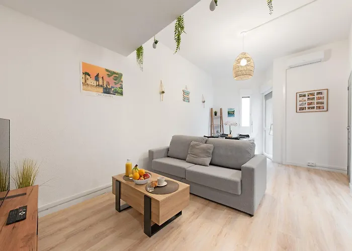 Apartment Spacieux T2 Au Centre Avec Parking Et Climatisation